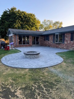 Majestic Ashlar Slate - Pewter Integral - Storm Gray Release - Gray Block Fire Pit with Dark Gray Top Cap
