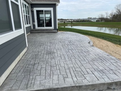 Dublin Cobblestone - Pewter Integral - Storm Gray Release - Stone Liner Steps