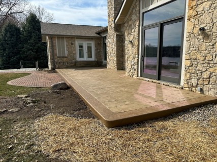 Majestic Ashlar Slate - Harvest Wheat Integral - Colina Tan Hardener Border