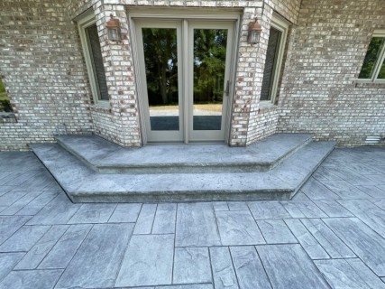 Majestic Ashlar Slate -Pewter Integral - Storm Gray Release - Cantilever Steps