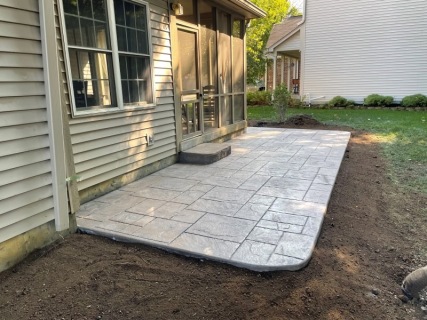 Majestic Ashlar Slate - Autumn Oak Integral - Storm Gray Release - Stone Liner Step