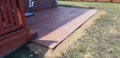 Pennsylvania Avenue Herringbone Brick - Brick Red Integral - Charcoal Release -Stone Liner Step