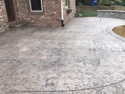 Hadley Creek Shale - Autumn Oak Integral - Charcoal Release - Border Tooled No Color Hardener - Gray Block Seat Wall - Cantilever Step