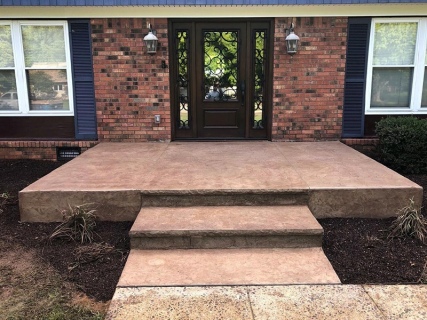 Oxford Slate stamped concrete with Lanon Stone integral, Walnut release and cantilever edge in Indianapolis Indiana – Indy Decorative Concrete